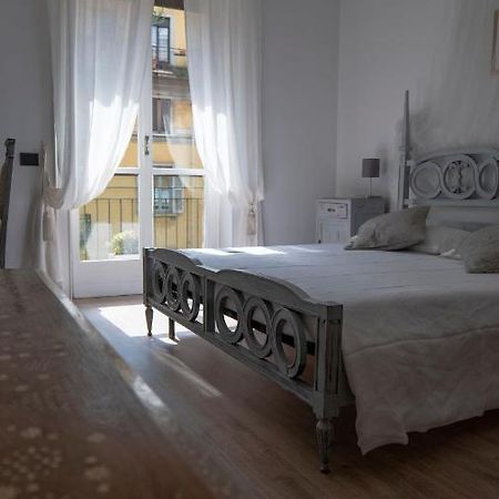 Beautiful Floral Apartment On Navigli Milaan Buitenkant foto