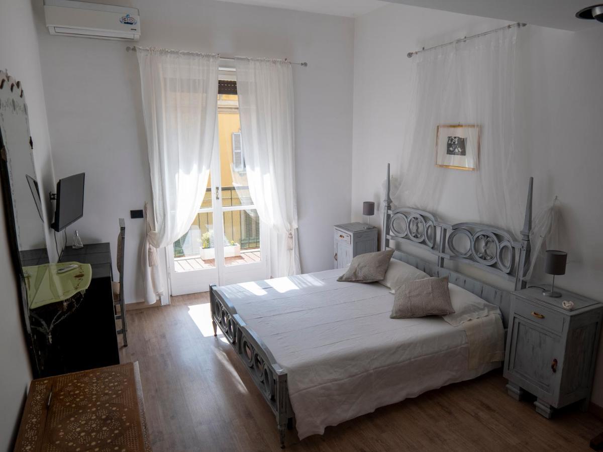 Beautiful Floral Apartment On Navigli Milaan Buitenkant foto
